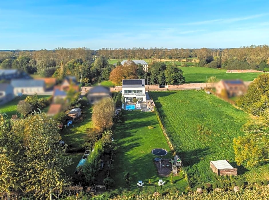 Luxe Vakantievilla - B&B Blue Garden Vlaamse Ardennen nabij Pairi Daiza