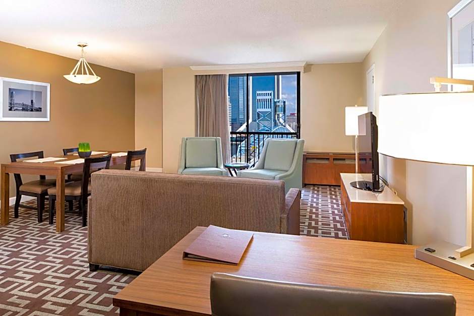 DoubleTree by Hilton Jacksonville Riverfront