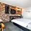 B&F Hotel