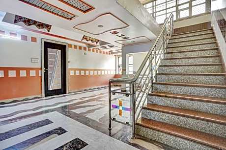 Hotel O Shree Goverdhan Palace