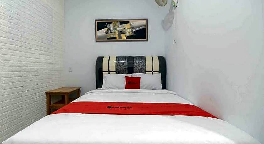 RedDoorz @ Mutiara Residence Deli Serdang