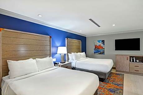 Queen Room with Two Queen Beds - Mobility Access