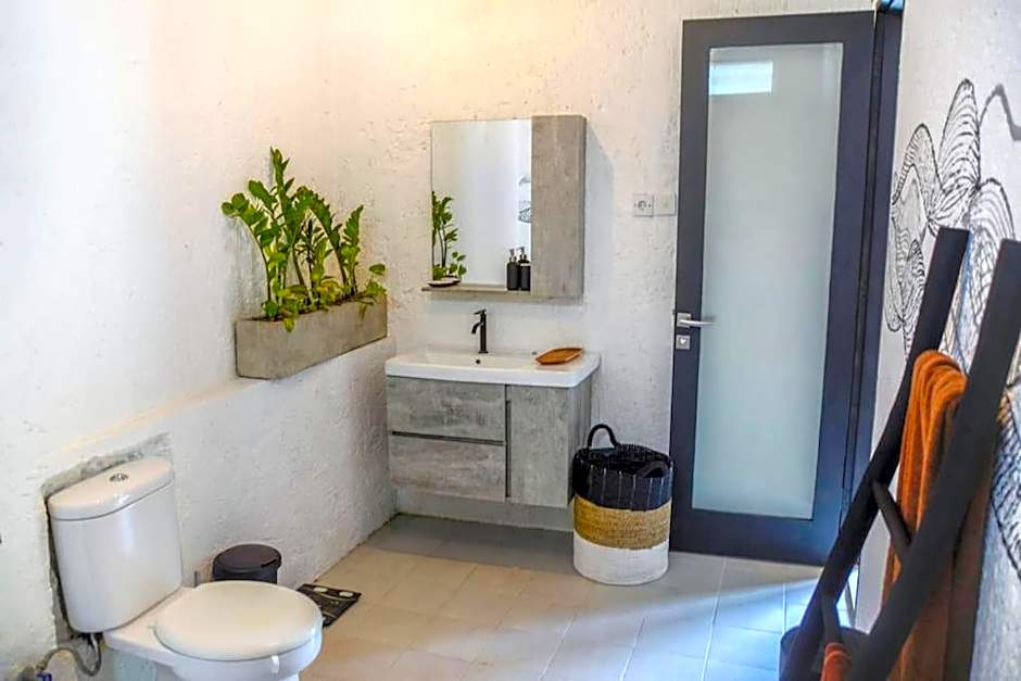 Air Svarga Villa - Luxe Designer Villa Canggu