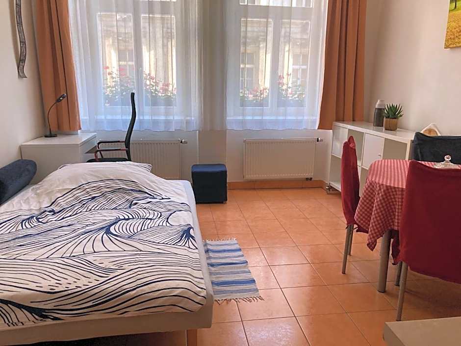 Aparthotel City 5