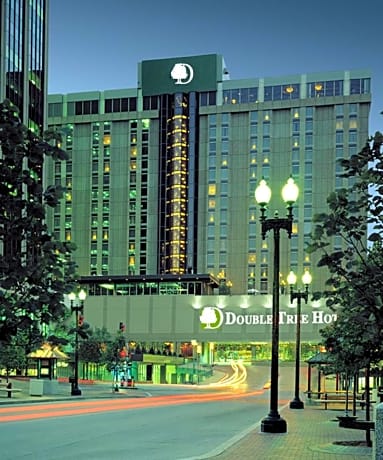 DoubleTree by Hilton Hotel & Executive Meeting Center Omaha-Downtown