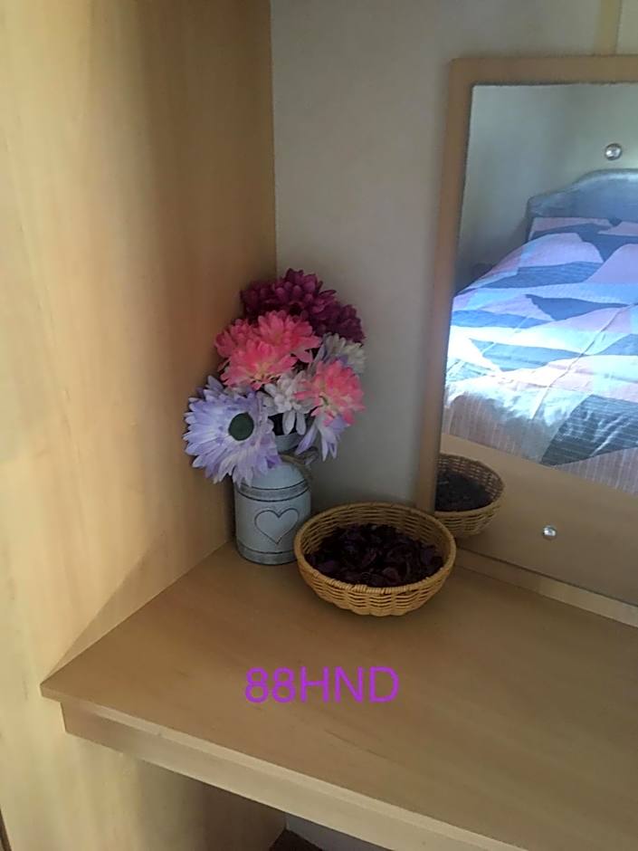 HAPPY DAYS Caravan88 North