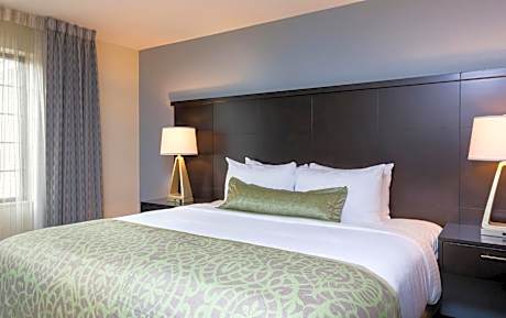 One-Bedroom King Suite