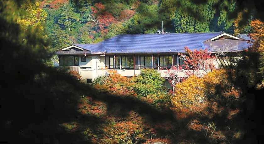 Momijiya Honkan Takao Sansou Ryokan