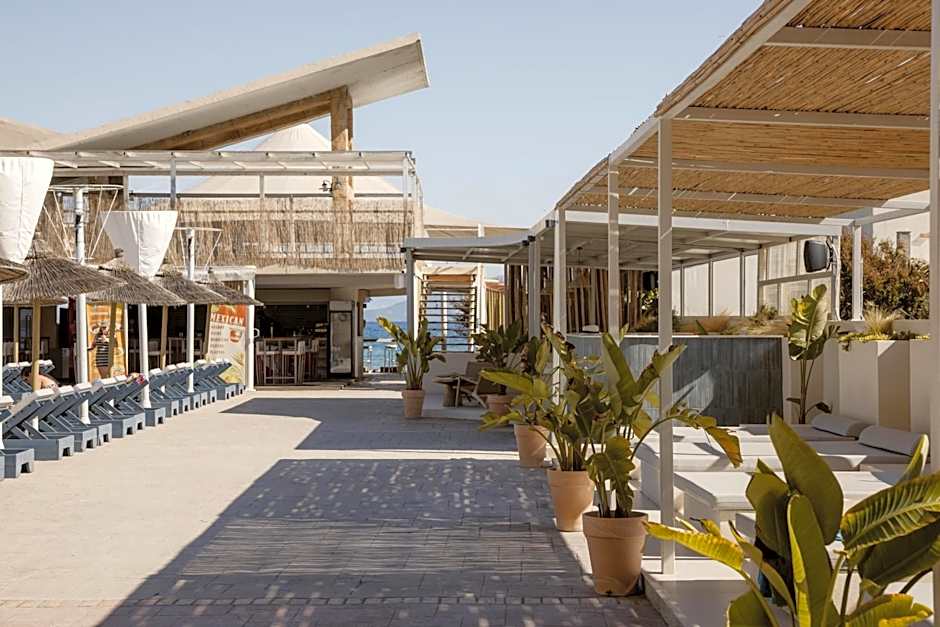 Island Kavos Annex studios