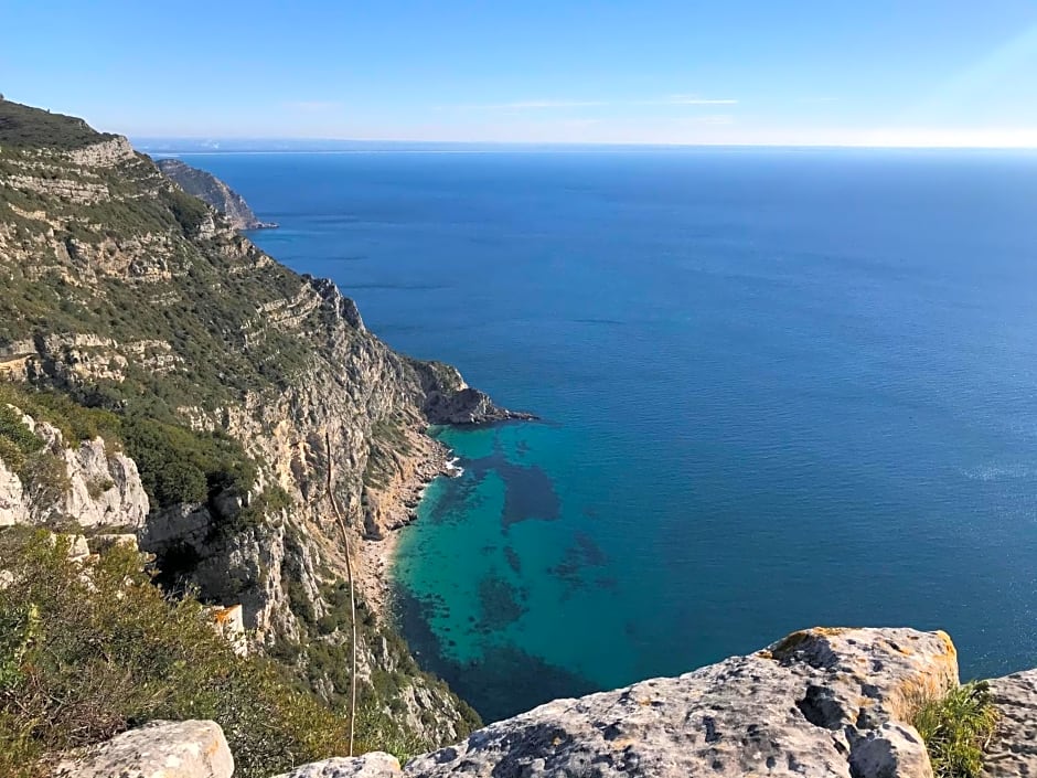Cosy room with bathroom and private access