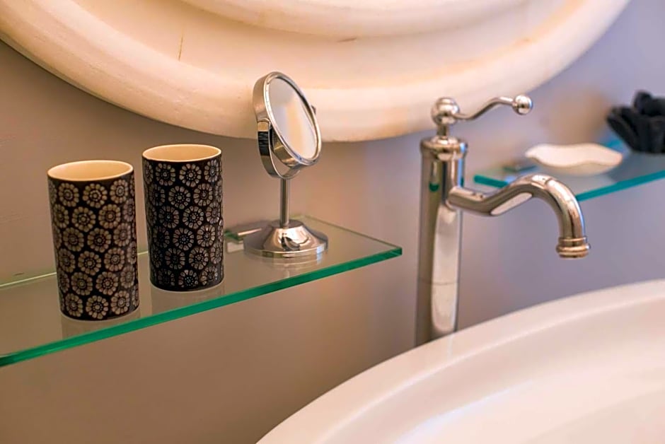 Tra gli Alberi e il Mare