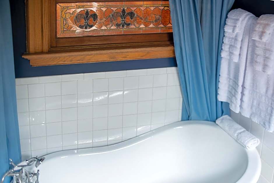 Elk River Hotel & Cafe