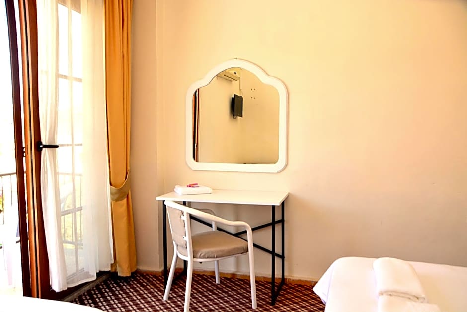 Cennet Hotel