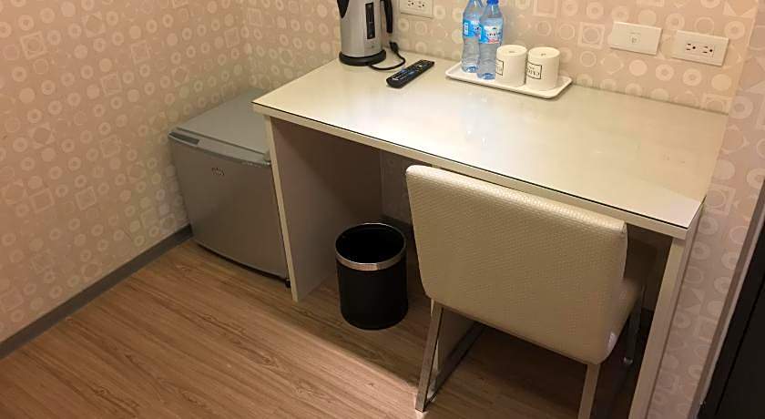 Click Hotel - Taipei Main station branch