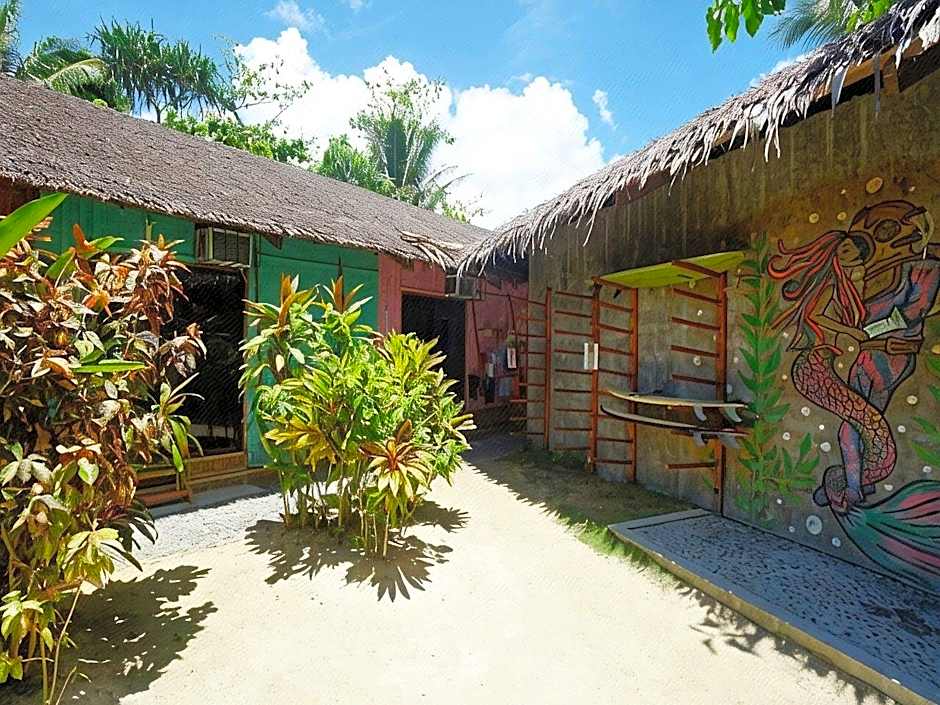Mad Monkey Hostel Siargao