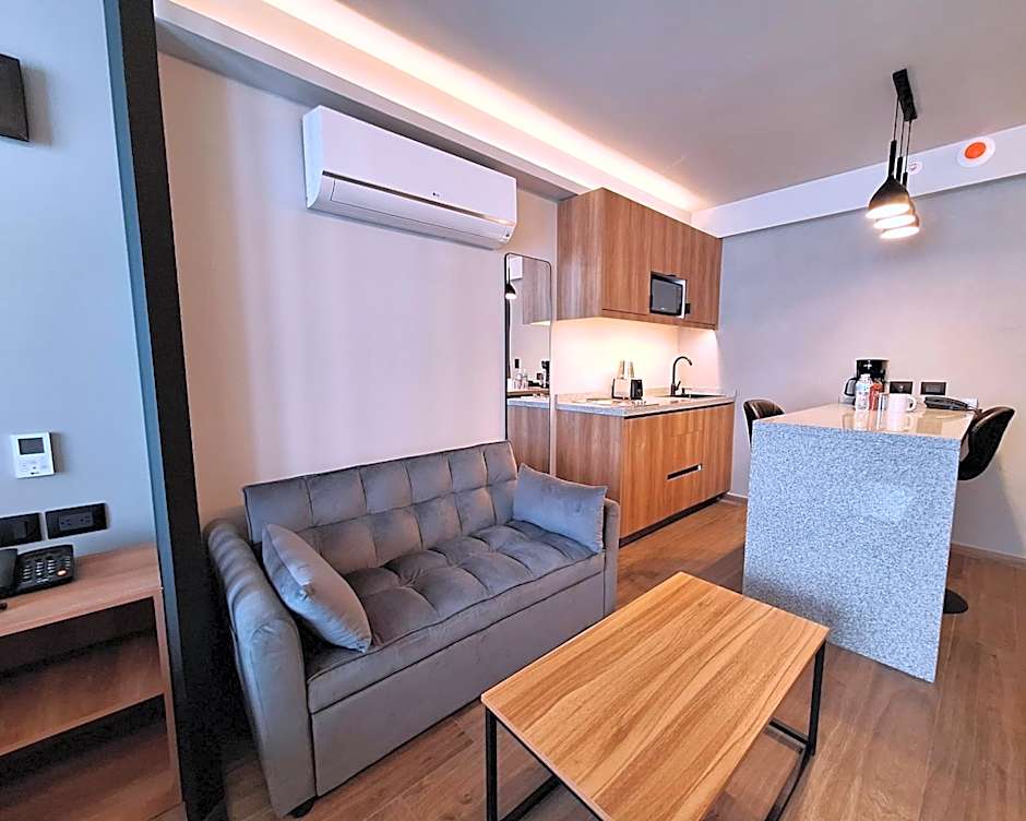 Hotel Block Suites