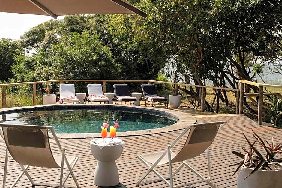 Makakatana Bay Lodge