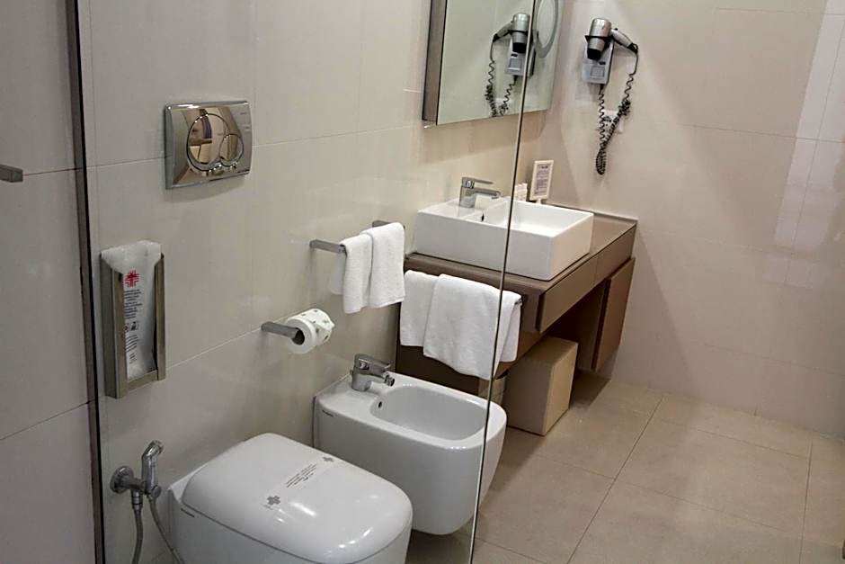 Soglow Business Class Hotel