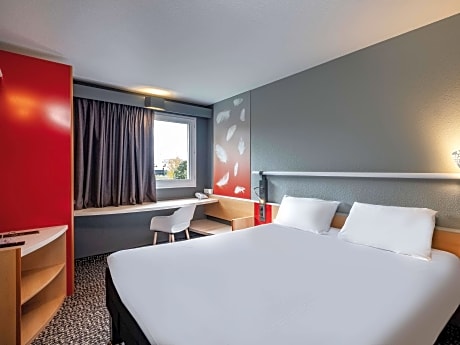 Standard Room with 1 double bed