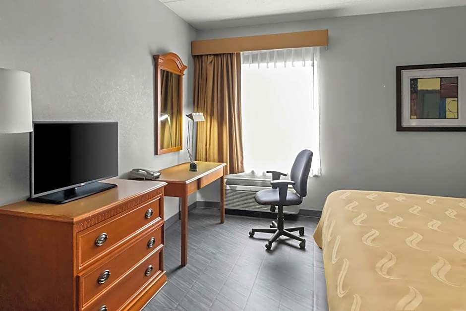 Quality Inn & Suites CVG Airport