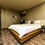 Hotel M story