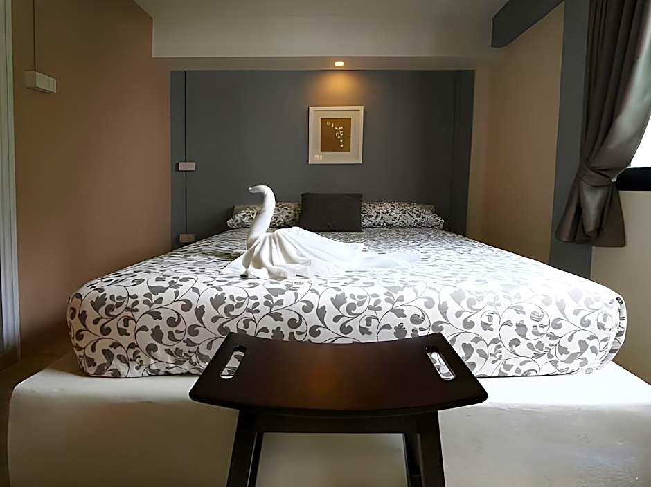 The Beach Cha Am Guest House