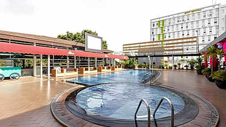 Horison Ultima Makassar