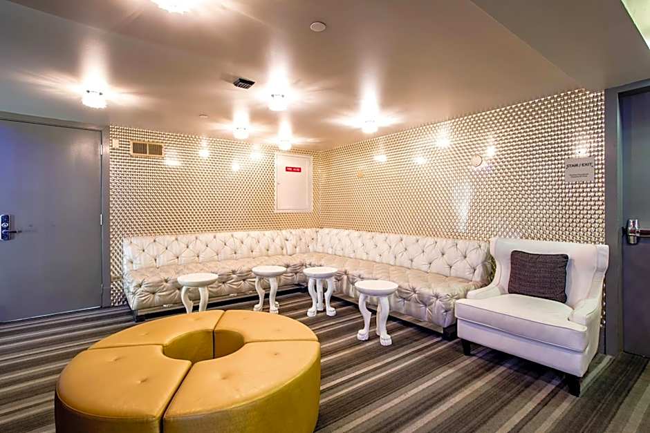 THE MIDLAND HOTEL, Chicago, a Tribute Portfolio Hotel