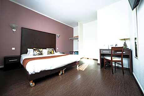 Comfort Double Room Terrace Side