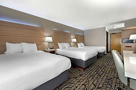 Double Room with Three Double Beds