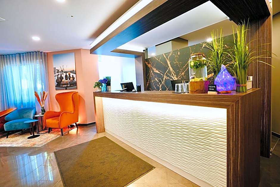 Arthotel Ambassador Wiesbaden - FREE PARKING