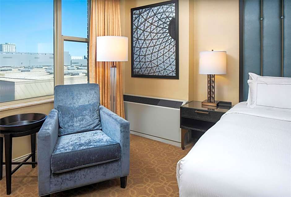 Hilton Milwaukee City Center