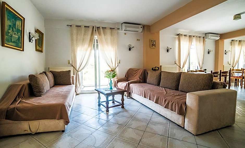 Hotel Fourkos