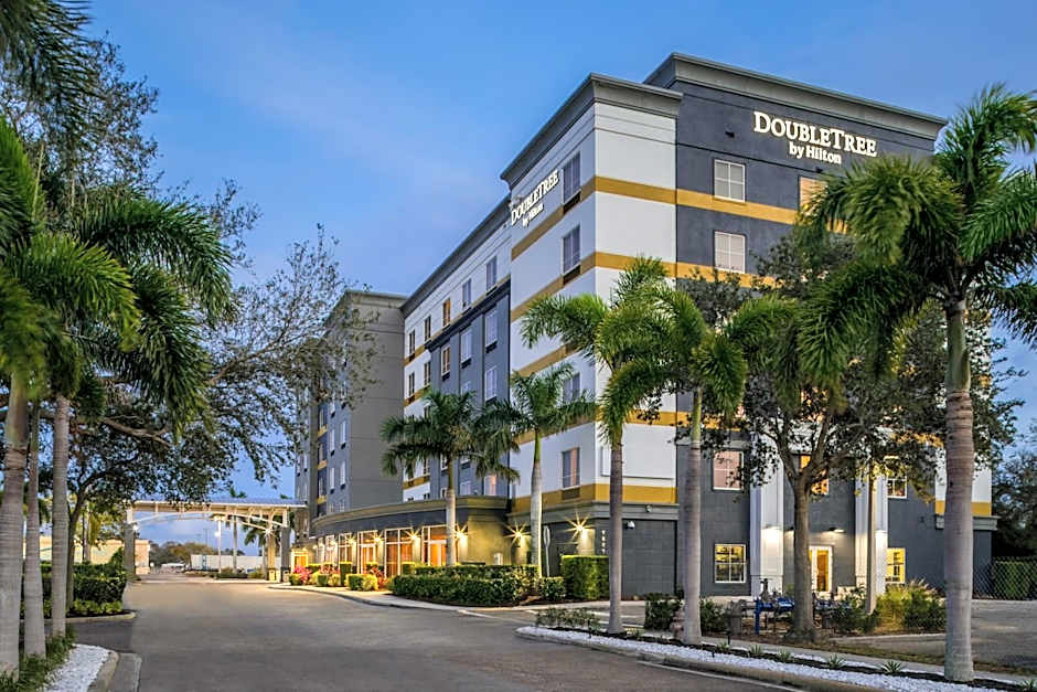 DoubleTree by Hilton Sarasota Bradenton Airport
