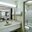 Days Inn by Wyndham Macon I-475