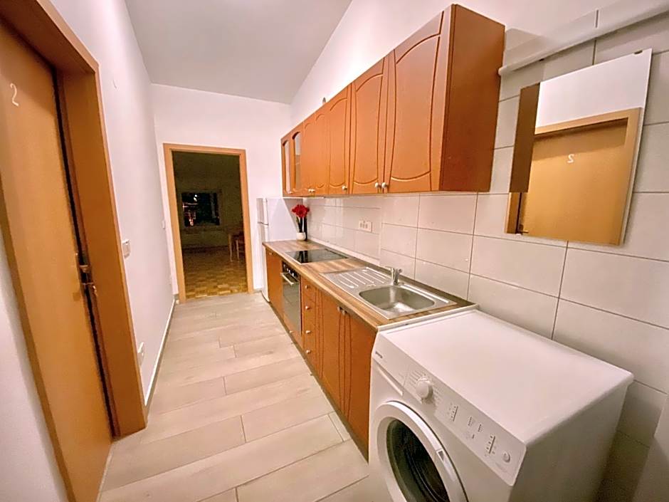 Center Station ROOMS