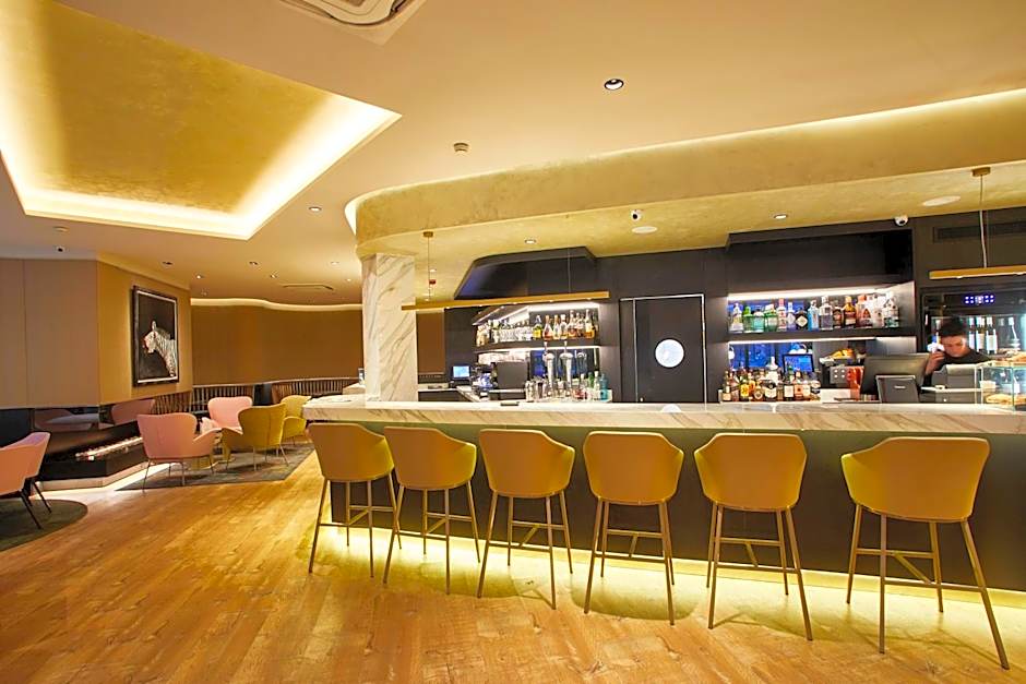 Grand Plaza Hotel & Wellness