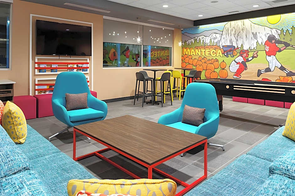Tru by Hilton Manteca