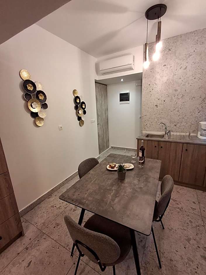 Peter's Place Studios & Suites