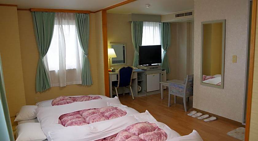 Sea Grande Shimizu Station Hotel