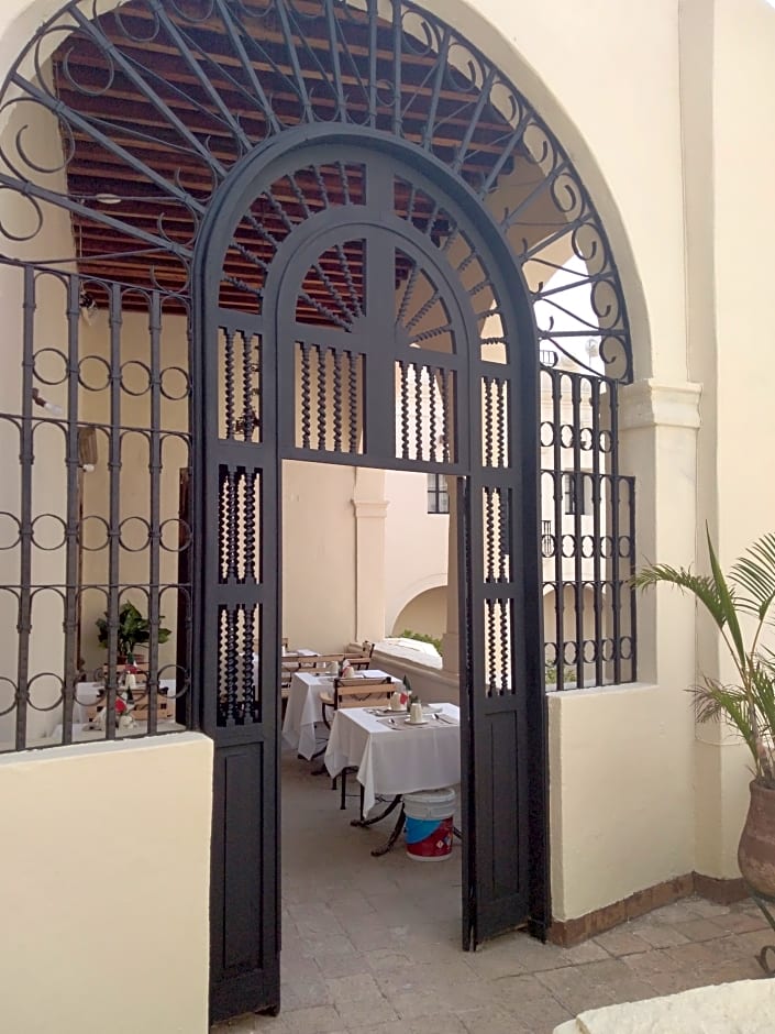 Meson De La Merced Hotel & Suites
