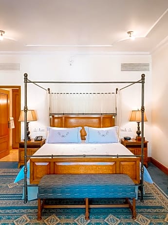 Studio Suite with City View