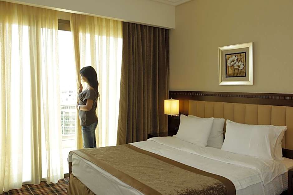 Lancaster Suites Raouche