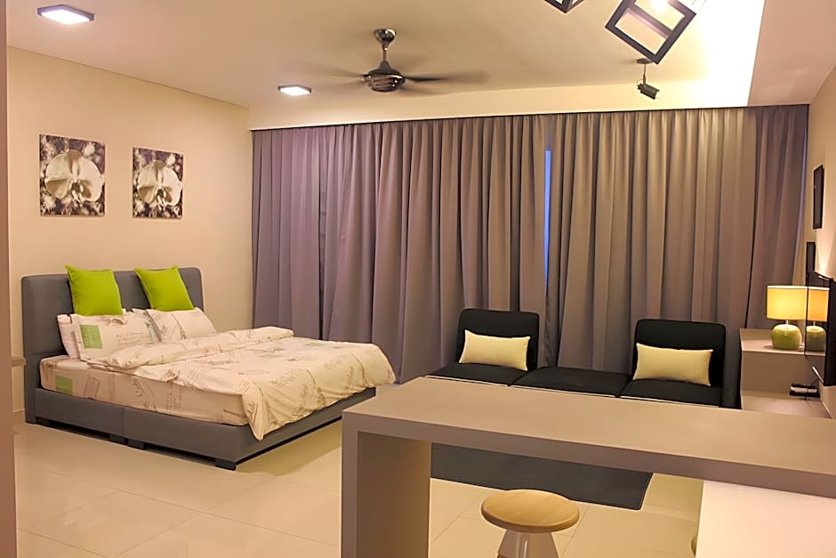 De Houz Guesthouse @ Setia Alam Trefoil