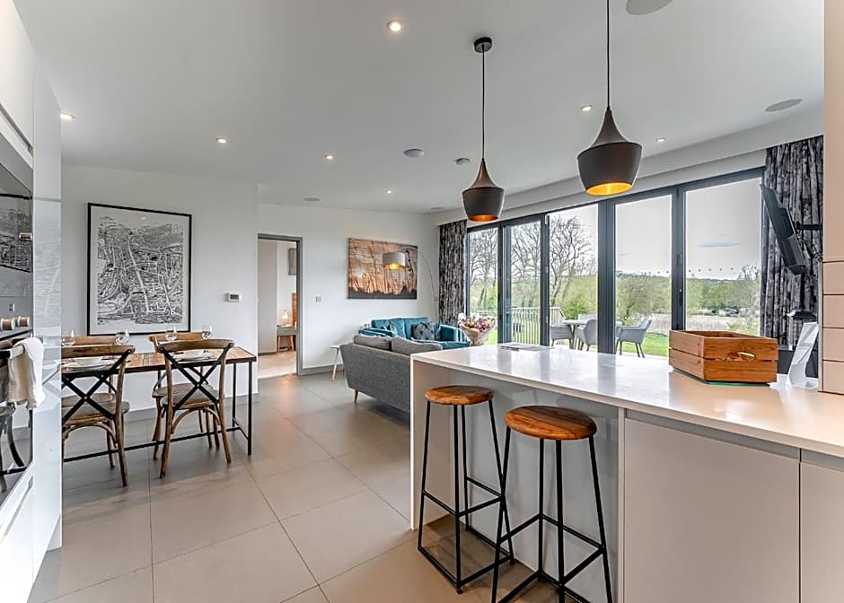 Swanborough Lakes Luxury Lodges