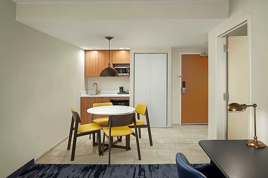 Fairfield Inn & Suites by Marriott Virginia Beach Oceanfront