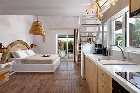 Suite with Garden View