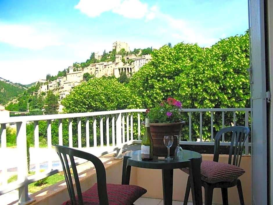 Le Hameau des Sources by Ateya