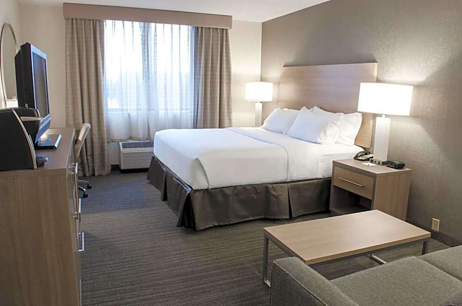 Holiday Inn Fargo By IHG
