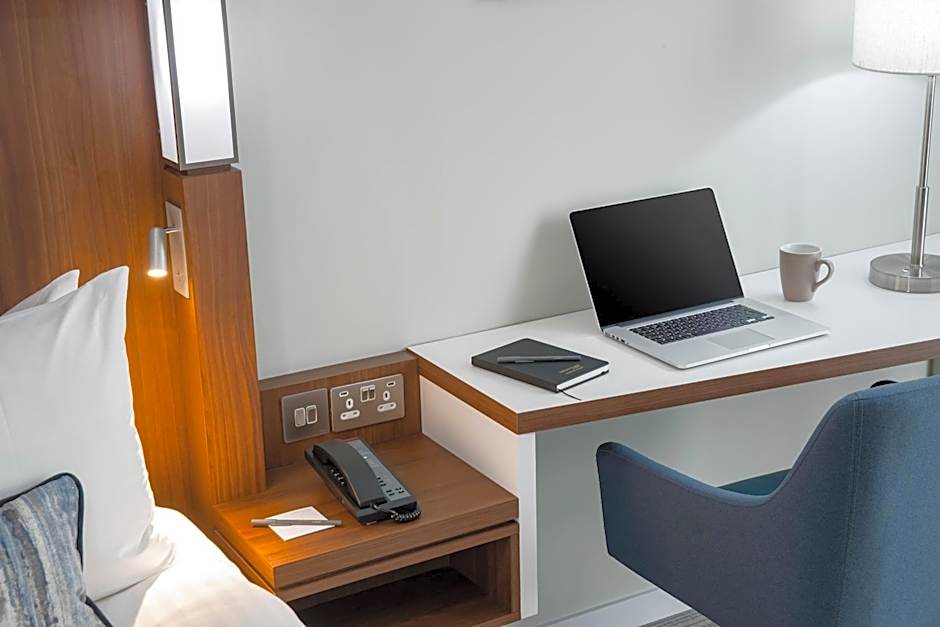 Courtyard by Marriott Inverness Airport